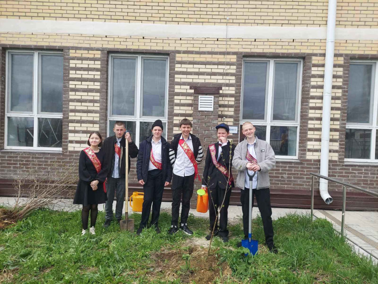 Аллея выпускников.